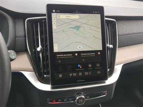 New 2026 Volvo XC90 B5 Plus w/ Protection Package Premier image 28