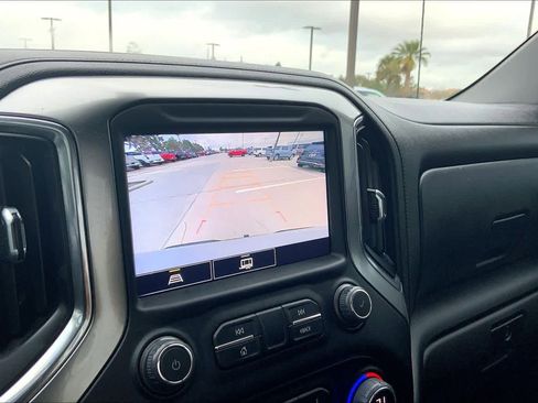 Certified 2022 Chevrolet Silverado 1500 LT Trail Boss w/ Convenience Package II image 27