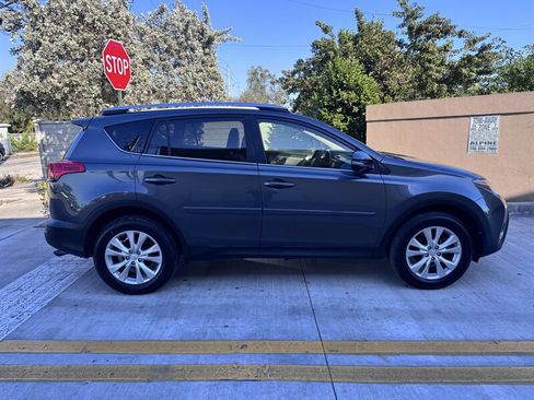 Used 2015 Toyota RAV4 Limited AWD/4WD image 4