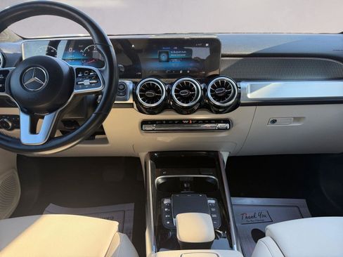 Used 2023 Mercedes-Benz GLB 250 image 11