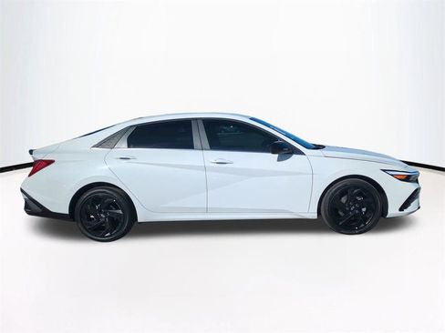 New 2026 Hyundai Elantra SEL Sport Premium FWD image 4