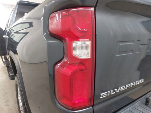 Used 2020 Chevrolet Silverado 2500 LTZ w/ LTZ Premium Package image 38