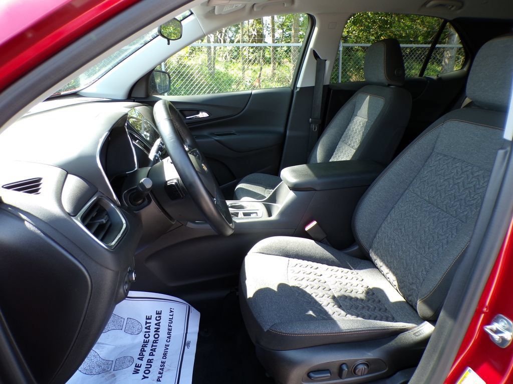 Used 2024 Chevrolet Equinox LT AWD/4WD image 13
