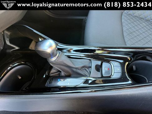 Used 2020 Toyota C-HR XLE FWD image 24