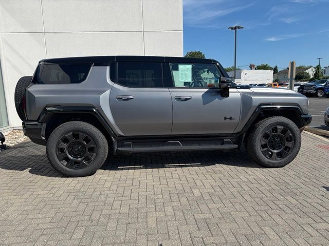 Certified 2026 GMC Hummer EV 3X w/ Carbon Fiber Edition Package AWD/4WD image 11