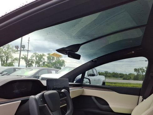 Used 2023 Tesla Model X AWD/4WD image 24