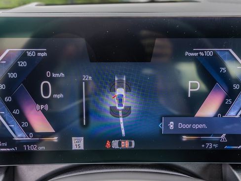 Used 2025 BMW 530i w/ Premium Package image 8