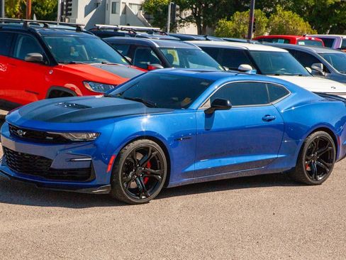 Used 2022 Chevrolet Camaro SS image 9