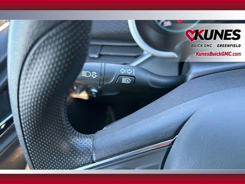 Used 2024 Chevrolet Malibu LT image 15