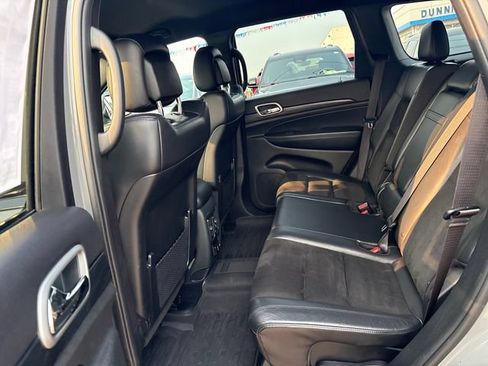 Used 2020 Jeep Grand Cherokee Altitude AWD/4WD image 19