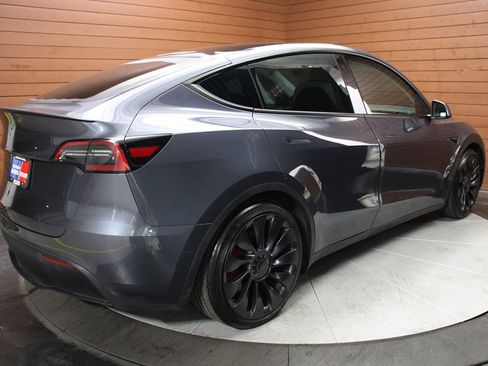 Used 2023 Tesla Model Y Long Range image 9