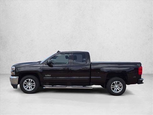 Used 2018 Chevrolet Silverado 1500 LT w/ Texas Edition RWD image 11