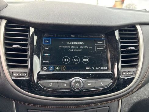 Used 2019 Chevrolet Trax LT w/ LT Convenience Package image 20