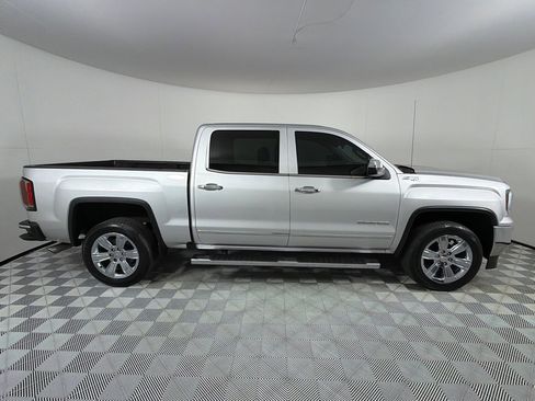 Used 2018 GMC Sierra 1500 SLT image 4