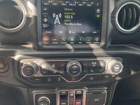 Used 2020 Jeep Gladiator Overland AWD/4WD image 50