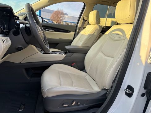 Certified 2023 Cadillac XT6 Premium Luxury image 17