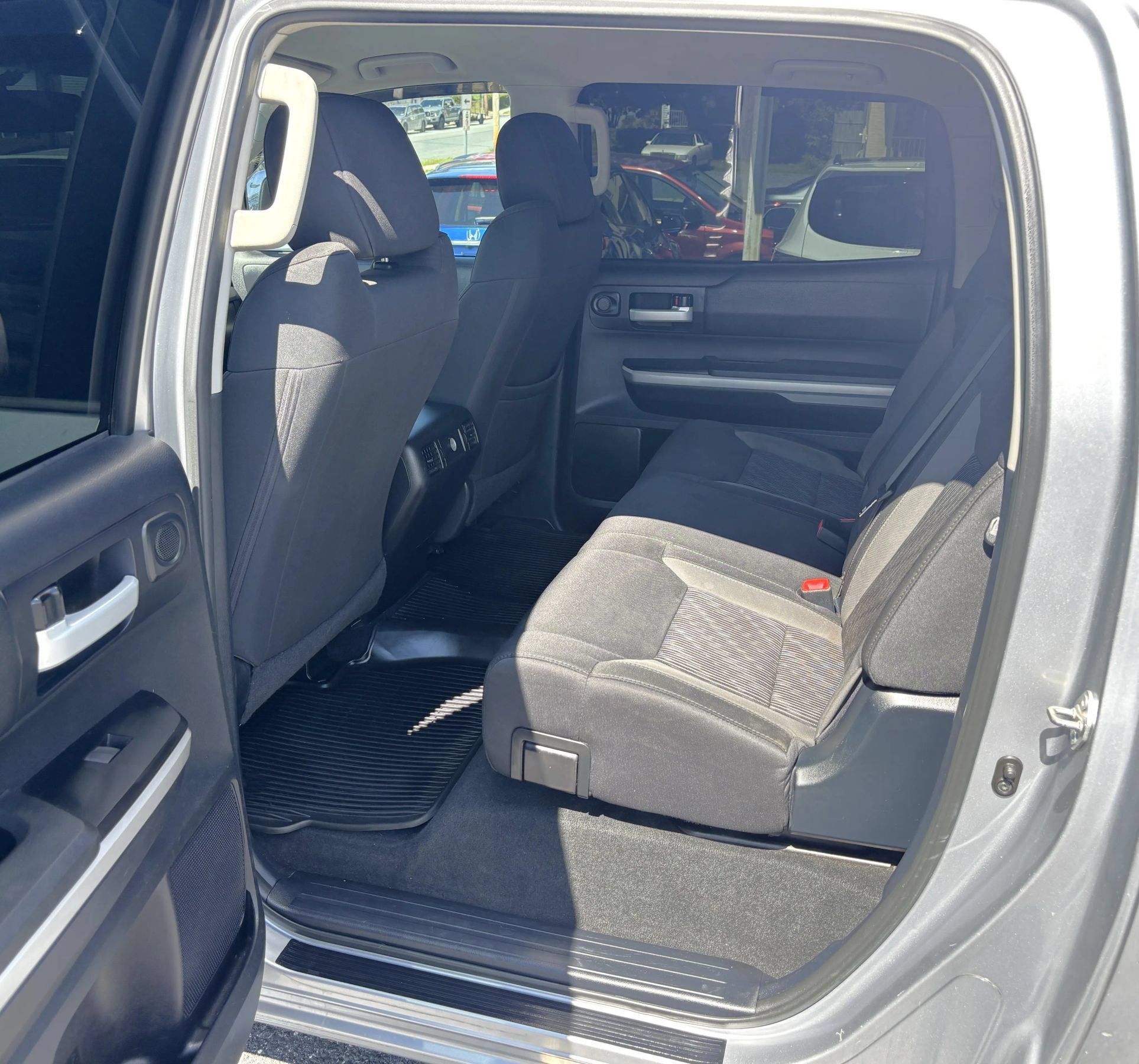 Used 2014 Toyota Tundra SR5 w/ TRD Off Road Package AWD/4WD image 9