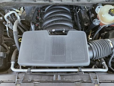 Used 2022 Chevrolet Tahoe Z71 w/ Luxury Package image 32