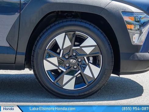 Used 2025 Hyundai Kona SEL FWD image 8