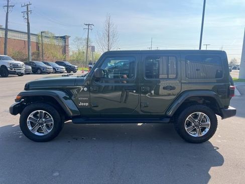 Used 2021 Jeep Wrangler Unlimited Sahara AWD/4WD image 8
