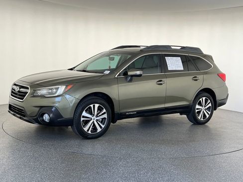 Used 2019 Subaru Outback 2.5i Limited AWD/4WD image 9