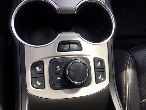 Used 2018 GMC Terrain Denali w/ Advanced Safety Package image 17