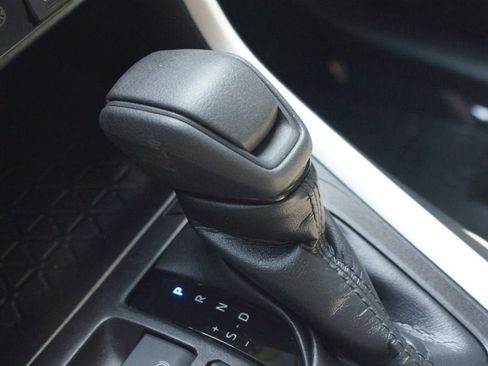 Used 2023 Toyota RAV4 XLE image 12