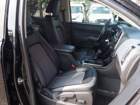 Used 2019 Chevrolet Colorado Z71 image 45