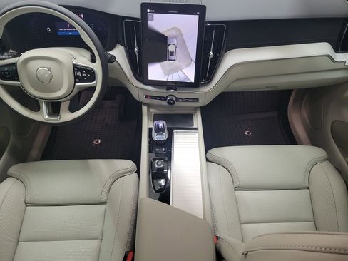 New 2026 Volvo XC60 T8 Ultra w/ Protection Package Premier AWD/4WD image 16