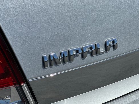 Used 2011 Chevrolet Impala LS FWD image 23