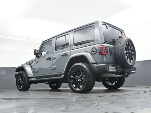 Used 2024 Jeep Wrangler Unlimited Sahara w/ Technology Group AWD/4WD image 34