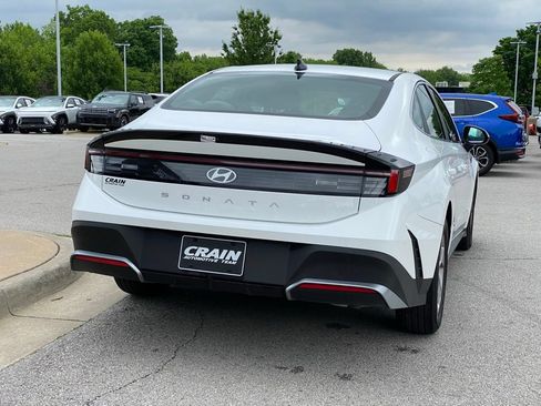 New 2025 Hyundai Sonata SE FWD image 8