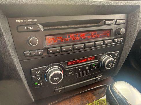 Used 2008 BMW 328i Wagon image 14