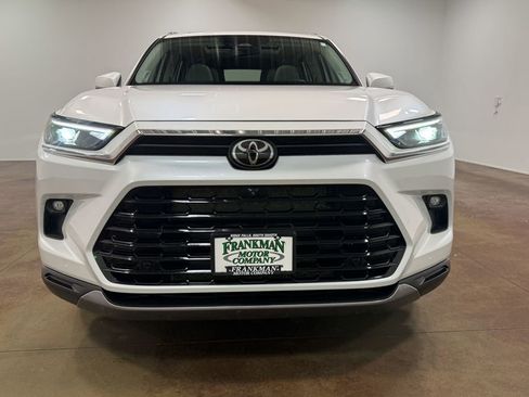 Used 2024 Toyota Grand Highlander Limited image 40