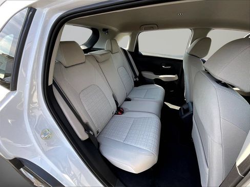 Used 2024 Honda HR-V LX image 26