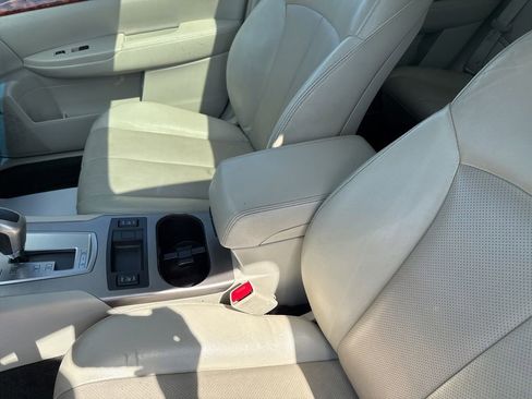 Used 2012 Subaru Outback 2.5i Limited w/ Moonroof Pkg AWD/4WD image 25