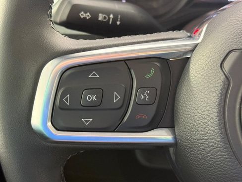 Used 2025 Jeep Wrangler Unlimited Sahara AWD/4WD image 23