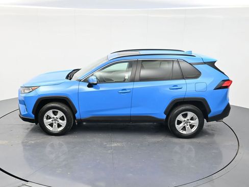 Used 2019 Toyota RAV4 XLE w/ Carpet Mat Package AWD/4WD image 44
