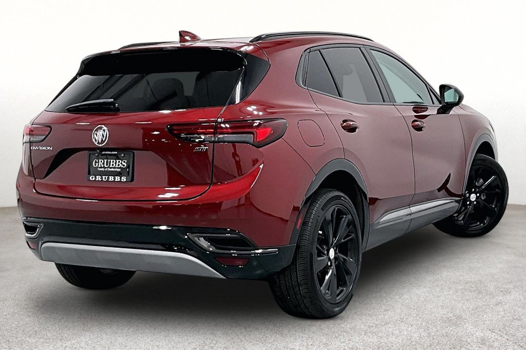 Used 2021 Buick Envision Essence w/ Sport Touring Package FWD image 2