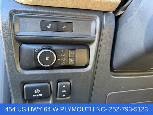 Used 2024 Ford Expedition Max Limited AWD/4WD image 17