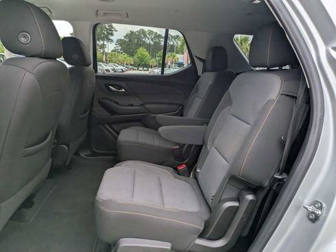 Used 2020 Chevrolet Traverse LT FWD image 15