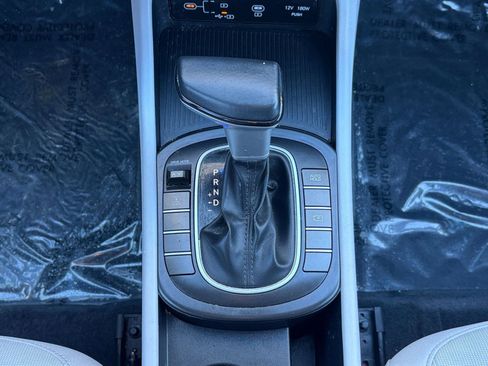 Used 2025 Hyundai Kona SEL image 37