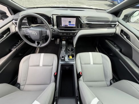 Certified 2025 Toyota Camry SE FWD image 17