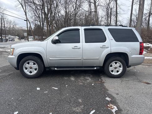 Used 2010 Chevrolet Tahoe LT w/ Luxury Package image 2