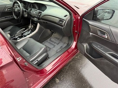 Used 2017 Honda Accord Sport Special Edition image 15