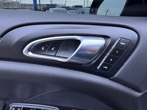 Used 2017 Porsche Cayenne Platinum Edition w/ Premium Package (PJV) image 30