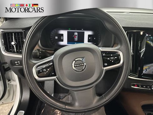 Used 2022 Volvo V90 B6 Cross Country w/ Advanced Package AWD/4WD image 19