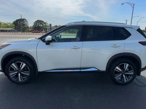 Used 2023 Nissan Rogue SL w/ SL Premium Package AWD/4WD image 5