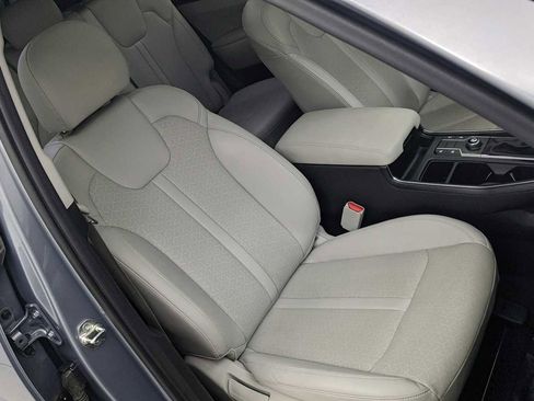 Used 2023 Kia Sorento S w/ Panoramic Sunroof Package FWD image 25