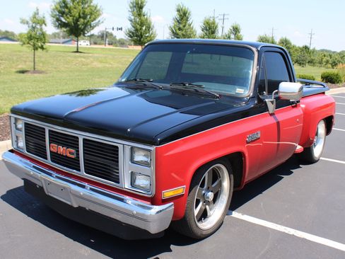 Used 1987 GMC Sierra 1500 2WD Regular Cab image 2